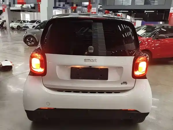 smart fortwo 2018