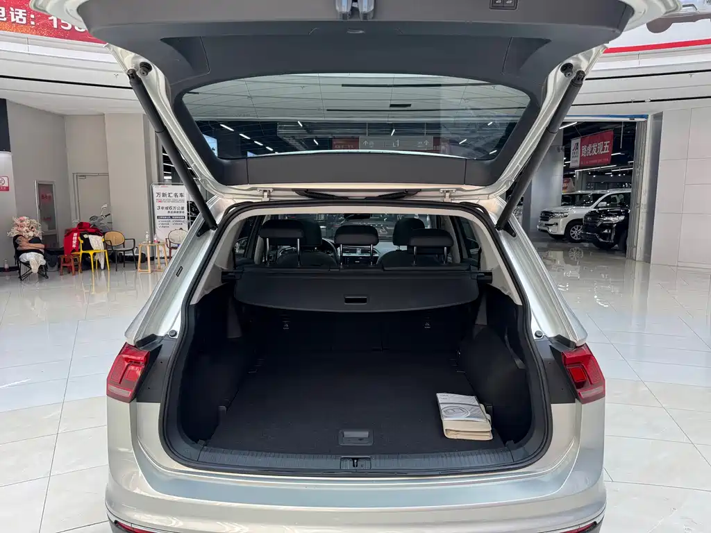 Volkswagen Tiguan L 2019 — фото 7