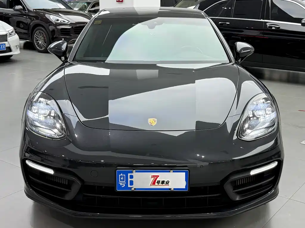 Porsche Panamera 2021 — фото 2