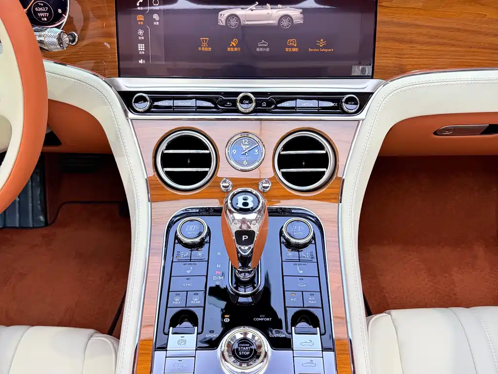 Bentley Continental 2021 — фото 9