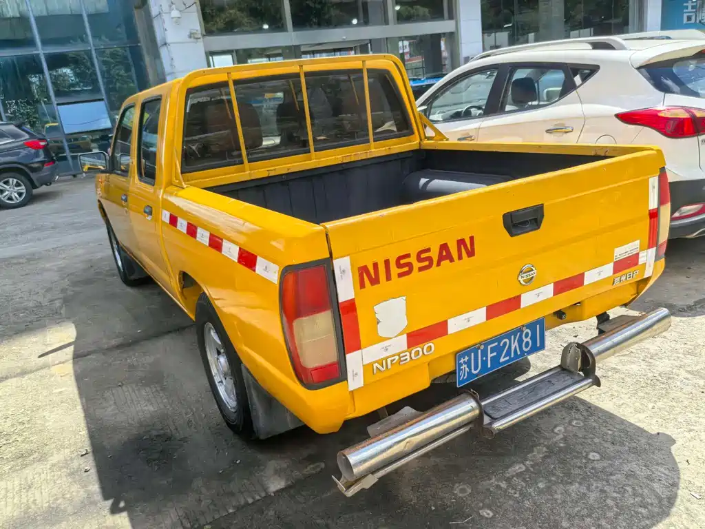 Nissan D22 2014 — фото 10