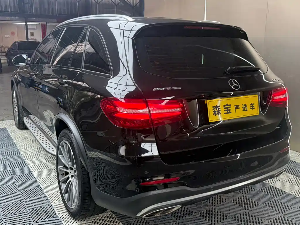 Mercedes-Benz GLC AMG 2018 — фото 12