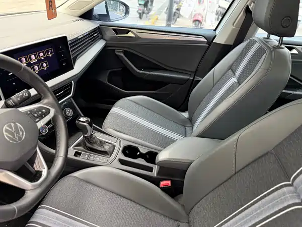 Volkswagen Sagitar 2024