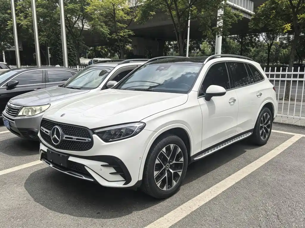 Mercedes-Benz GLC 2024 — фото 1