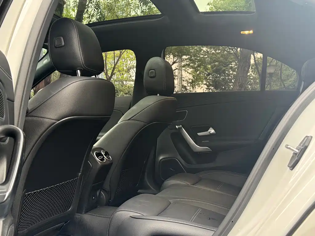 Mercedes-Benz A-Class AMG 2024 — фото 11
