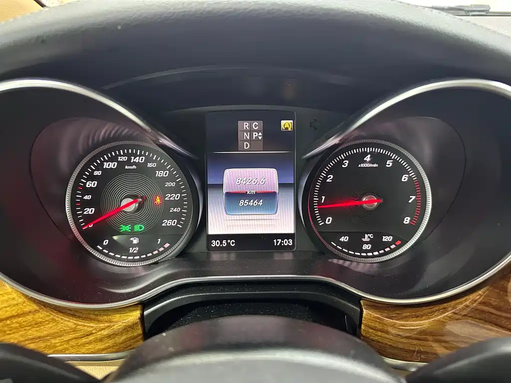 Mercedes-Benz V-Class 2019 — фото 14