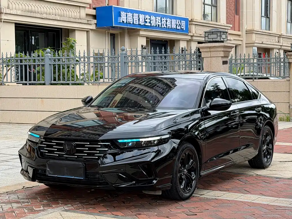 Honda Accord 2025 — фото 1