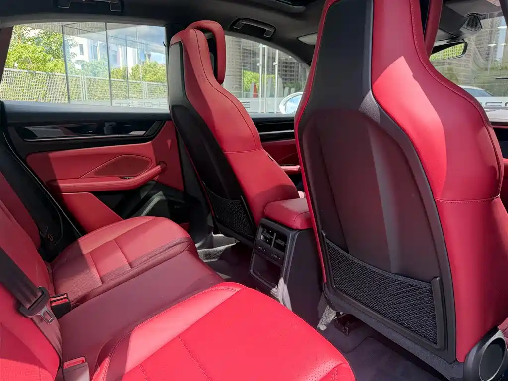 Porsche Macan EV 2025 — фото 14