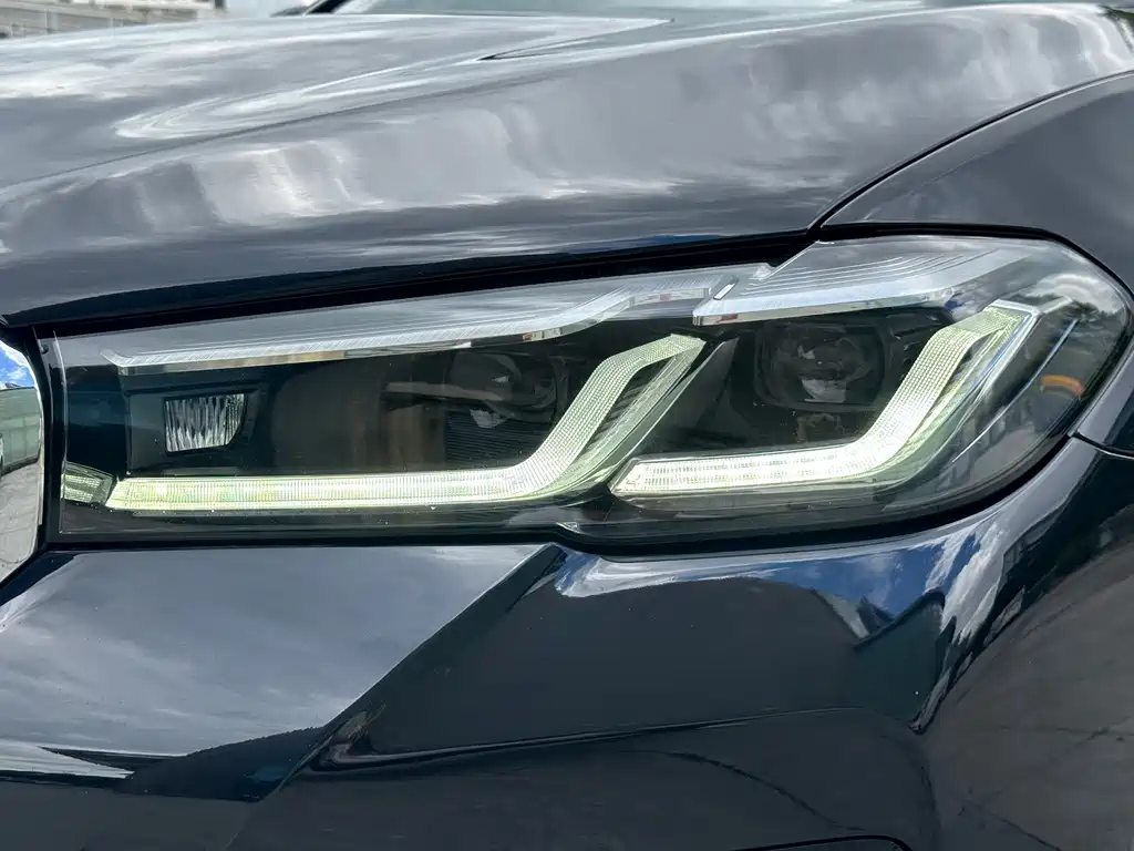 BMW 5 Series New Energy 2021 — фото 4