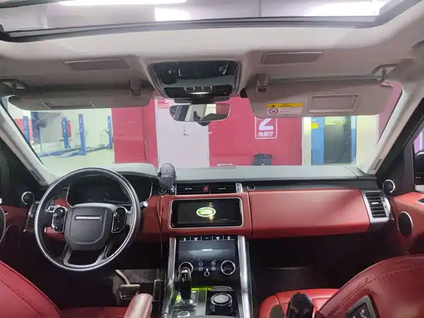 Land Rover Range Rover Sport 2021