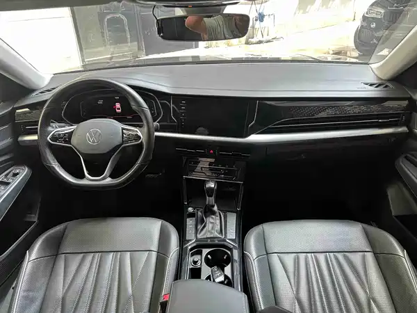 Volkswagen Passat 2022