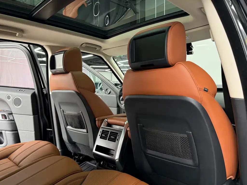 Land Rover Range Rover Sport 2016 — фото 11