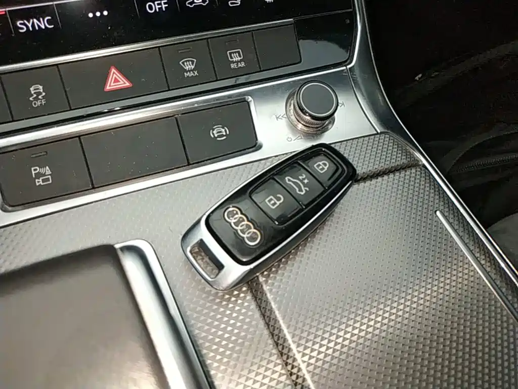 Audi A6L New Energy 2021 — фото 17