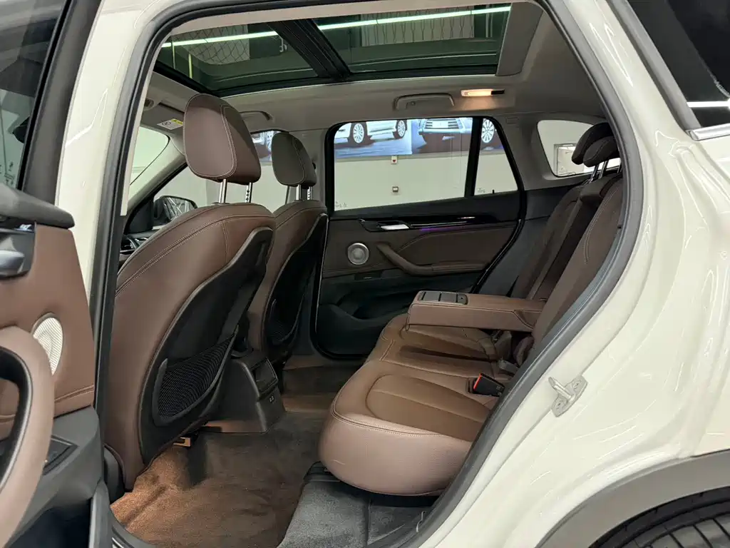 BMW X1 2022 — фото 11