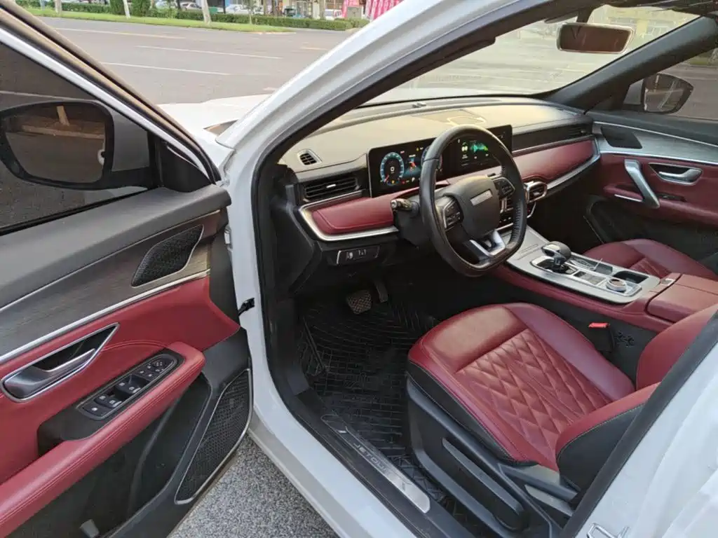 Jetour X70 PLUS 2025 — фото 16