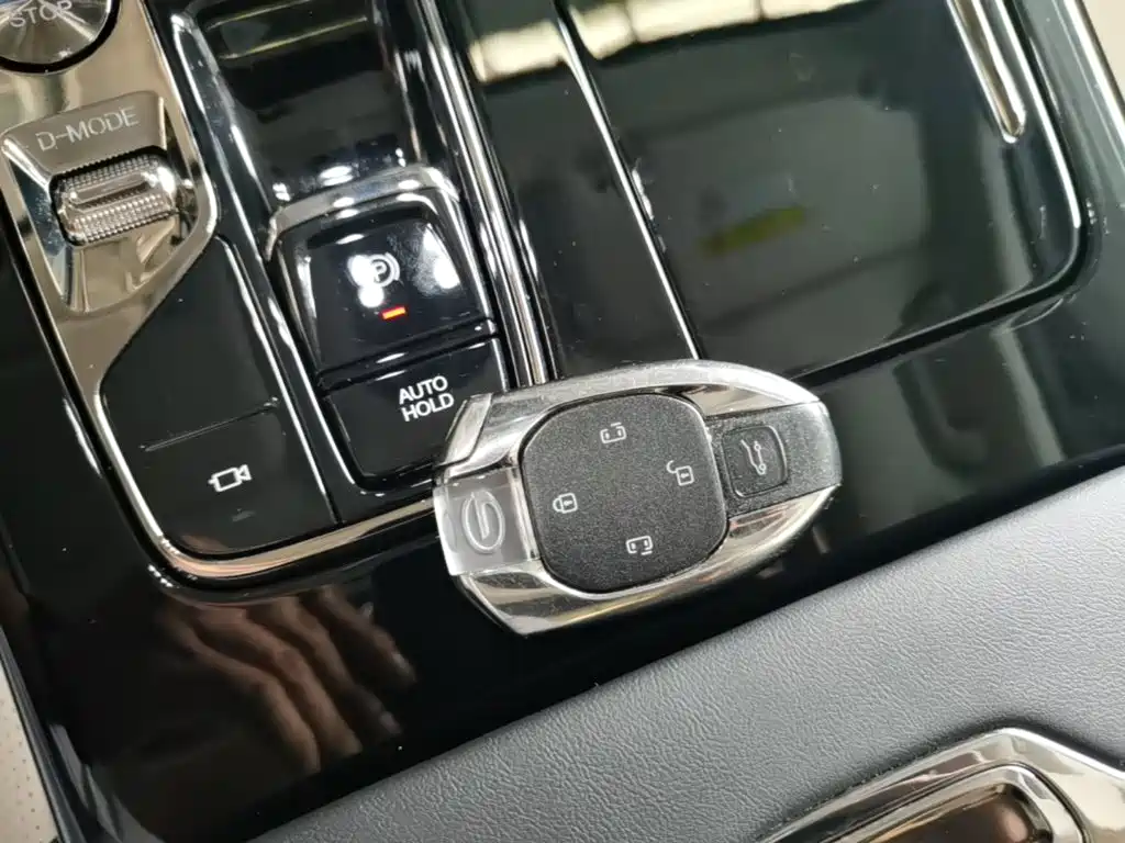 GAC Motor Trumpchi E9 2025 — фото 15