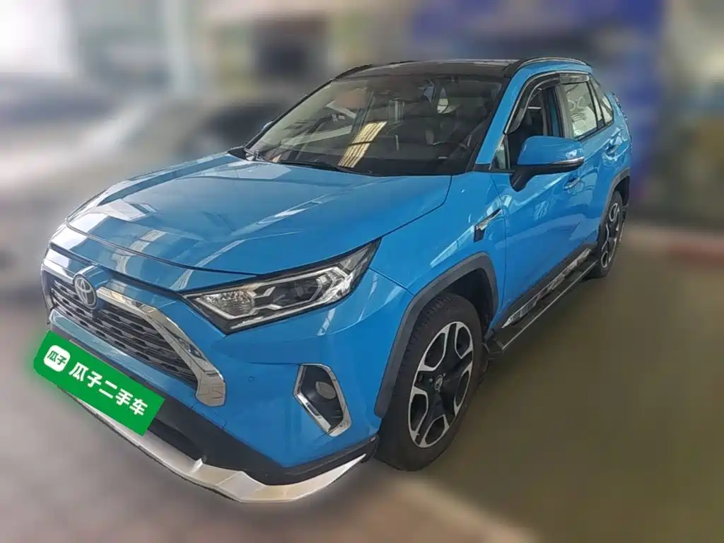 Toyota RAV4 2019 — фото 3