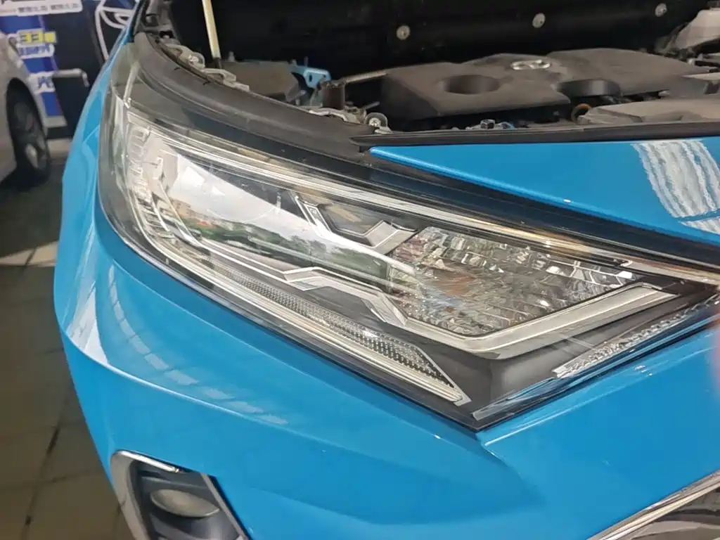 Toyota RAV4 2019 — фото 13