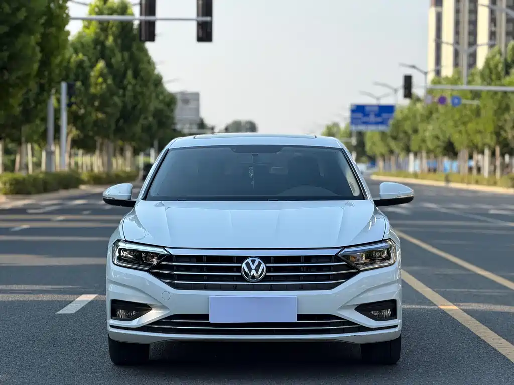 Volkswagen Sagitar 2021