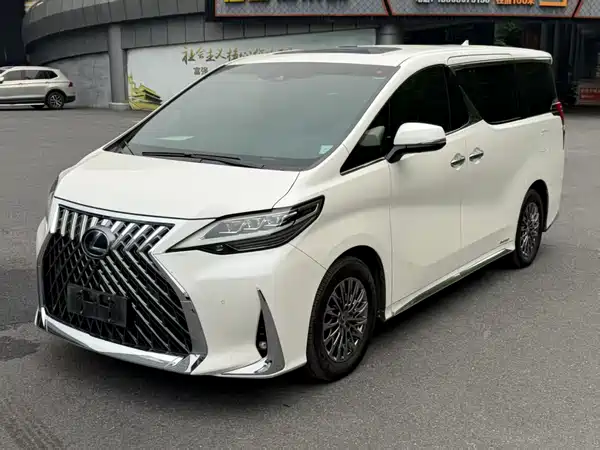 Lexus LM 2020
