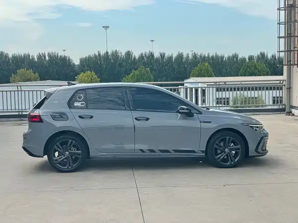 Volkswagen Golf 2023