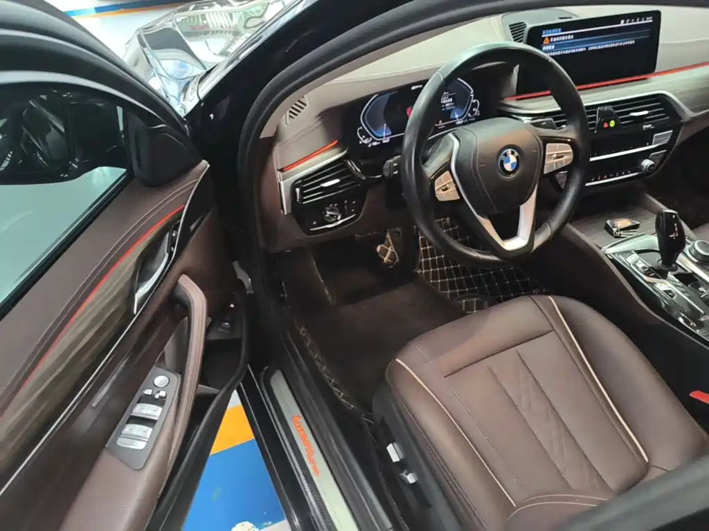 BMW 5 Series New Energy 2022 — фото 16