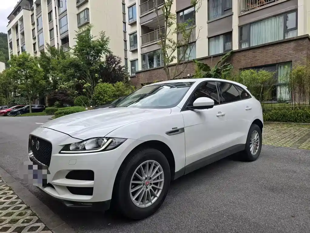 Jaguar F-PACE 2018