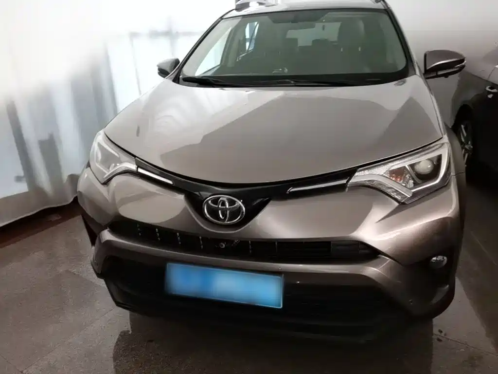 Toyota RAV4 2019 — фото 3