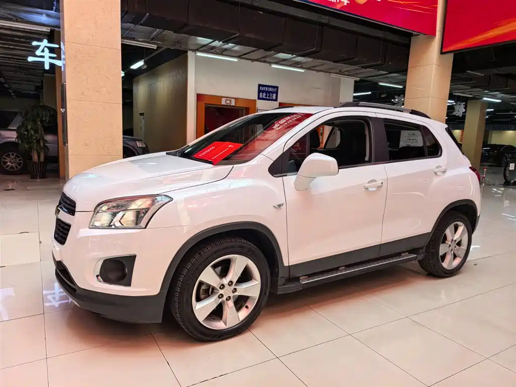 Chevrolet Trax 2014 — фото 1