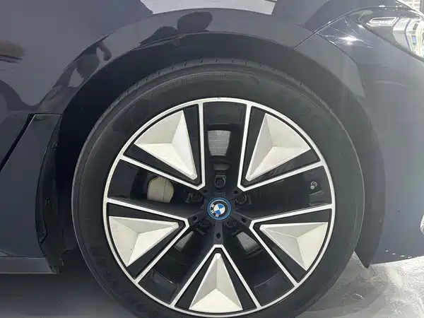 BMW i3 2023