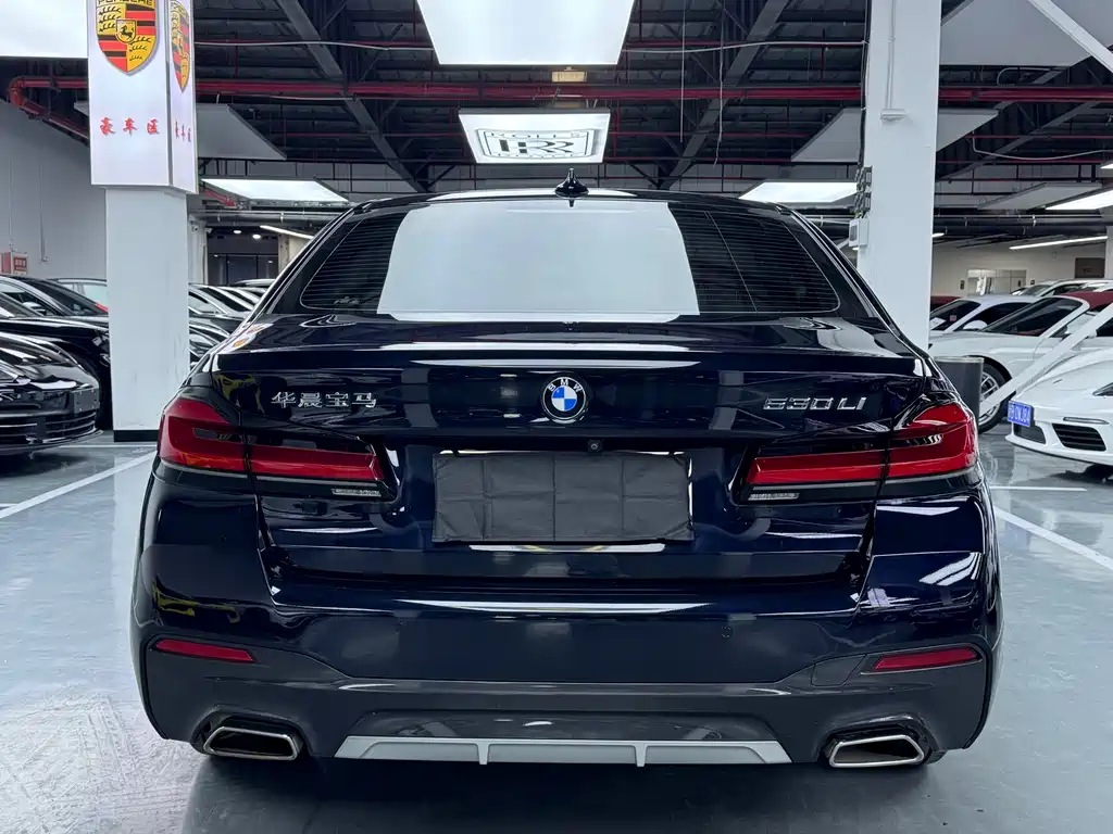 BMW 5 Series 2022 — фото 15