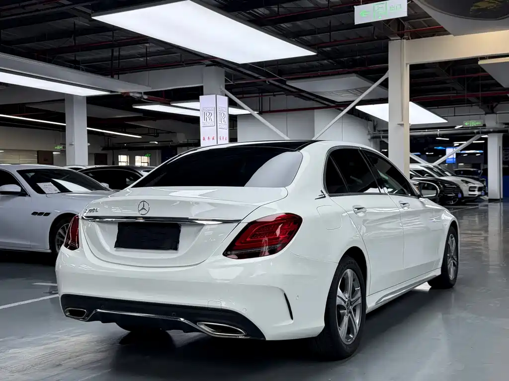 Mercedes-Benz C-Class 2021 — фото 18