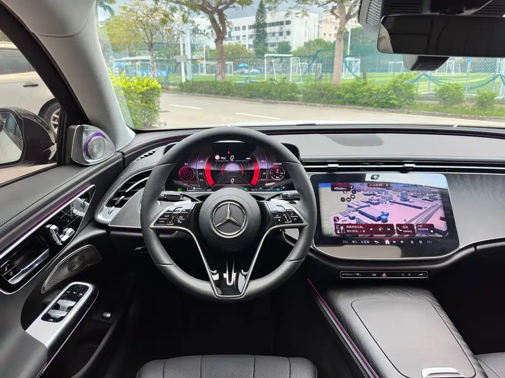 Mercedes-Benz E-Class 2024 — фото 13