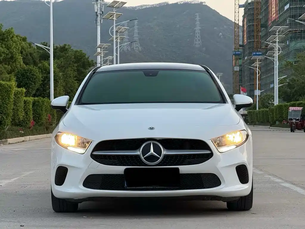 Mercedes-Benz A-Class 2021 — фото 2