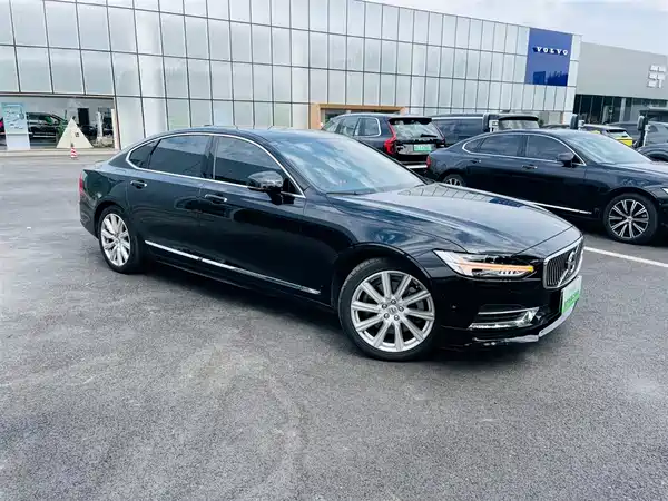 Volvo S90 Plug-In Hybrid 2019