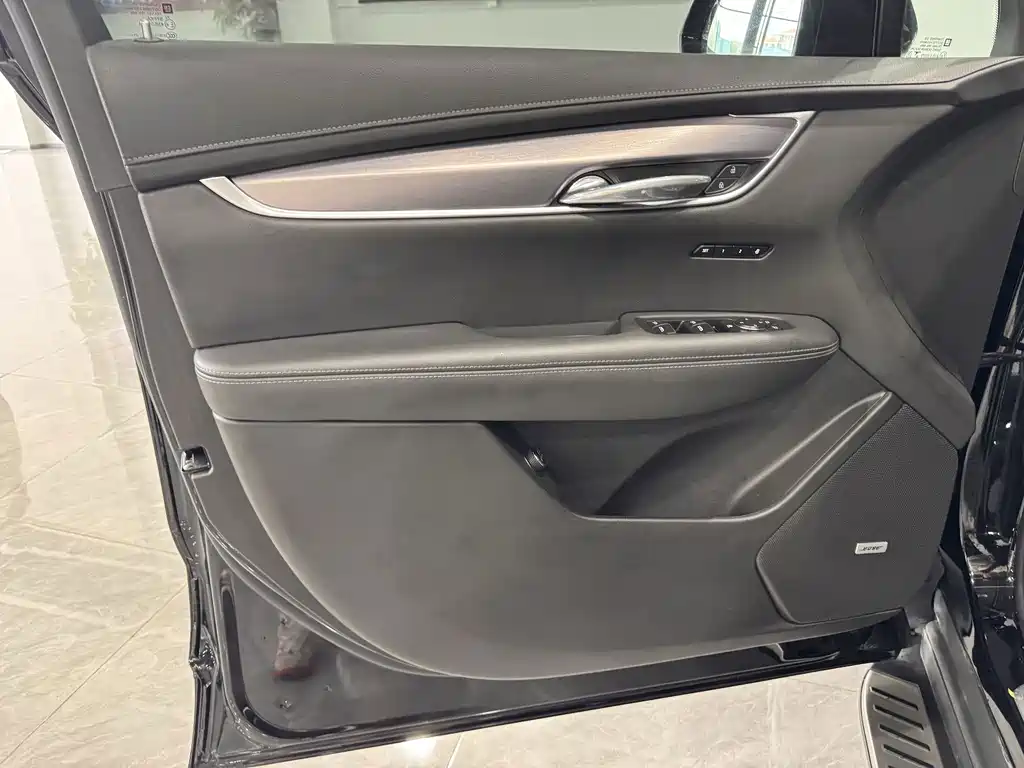 Cadillac XT6 2021 — фото 10