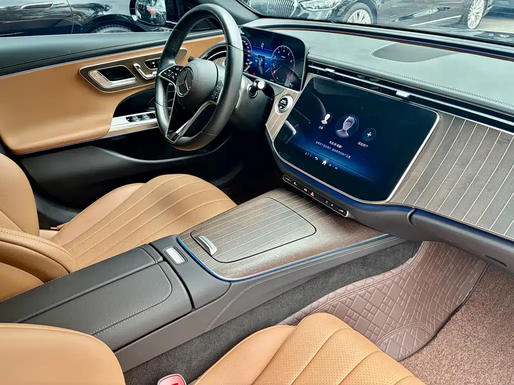 Mercedes-Benz E-Class 2024 — фото 19