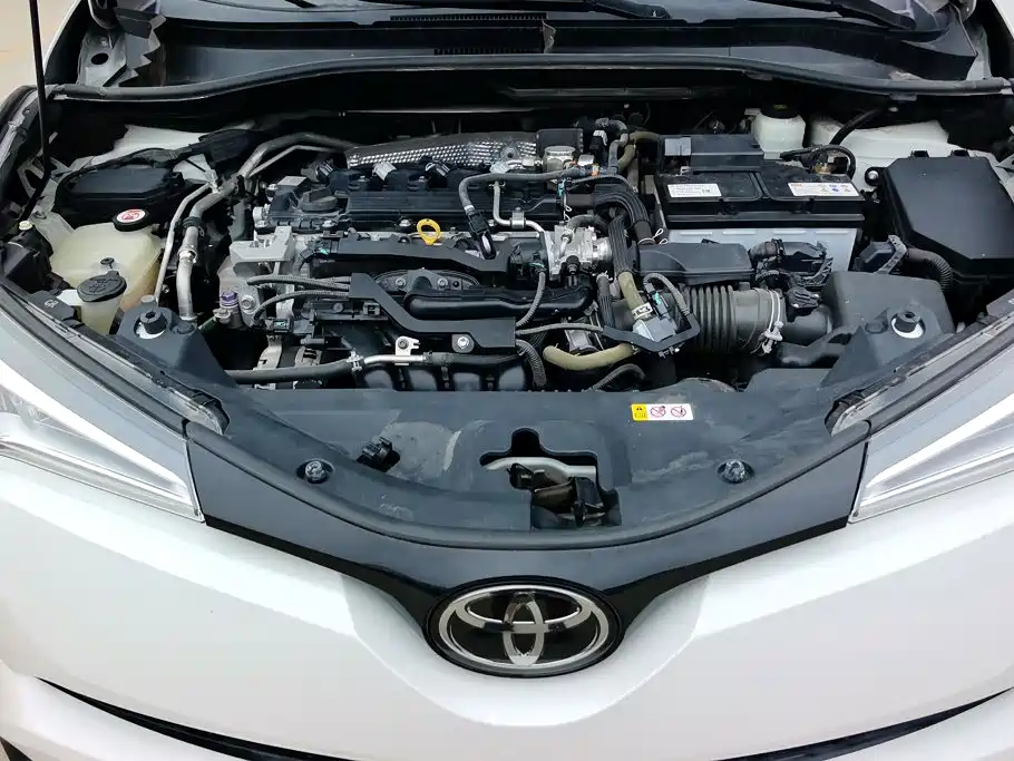 Toyota C-HR 2020 — фото 10