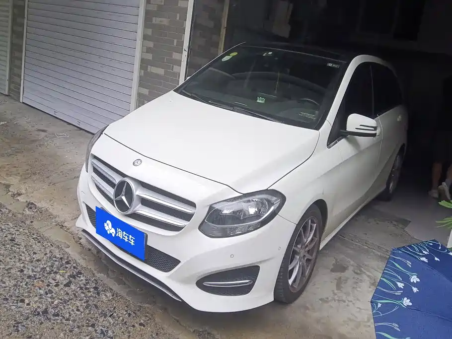 Mercedes-Benz B-Class 2015 — фото 1