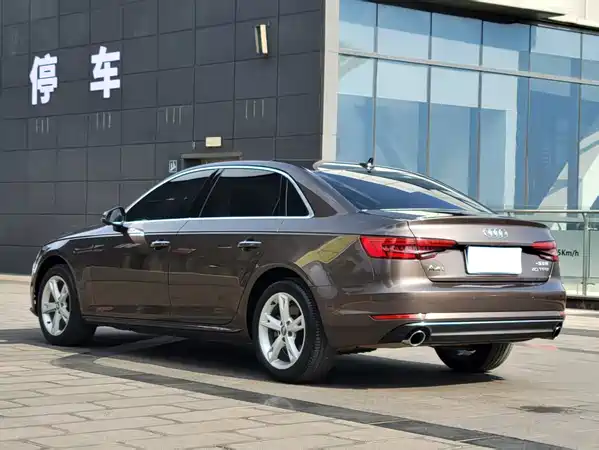 Audi A4L 2017