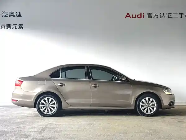 Volkswagen Sagitar 2014