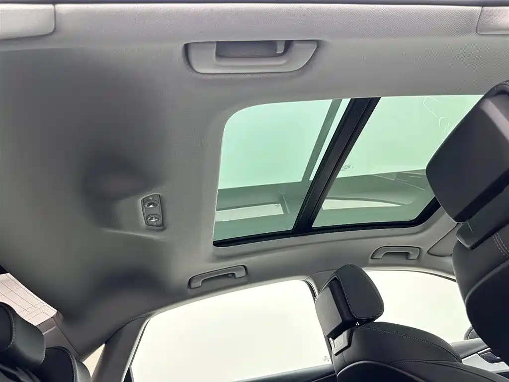 Audi A4L 2023 — фото 23