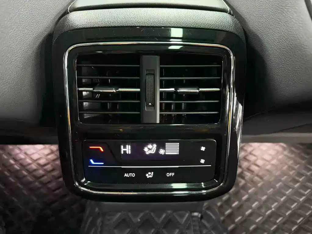 Volkswagen Passat 2023 — фото 15