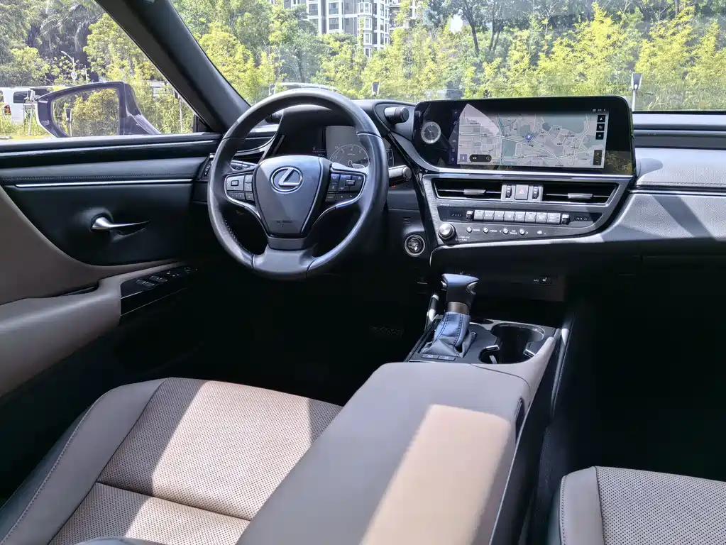 Lexus ES 2023 — фото 15