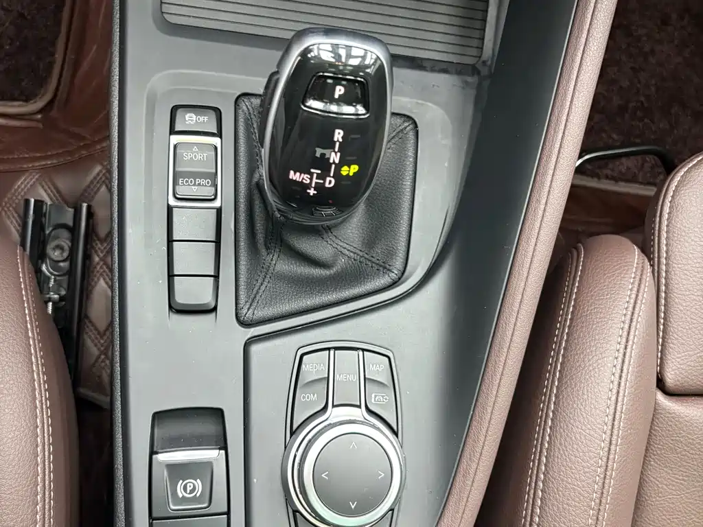 BMW X1 2022 — фото 12