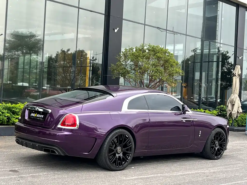 Rolls-Royce Wraith 2018 — фото 12
