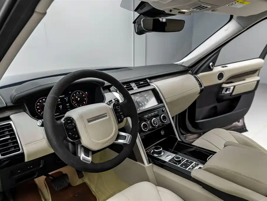 Land Rover Discovery 2019 — фото 13