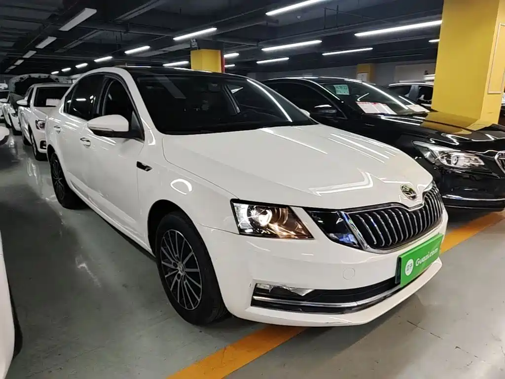 Skoda Octavia 2018 — фото 4