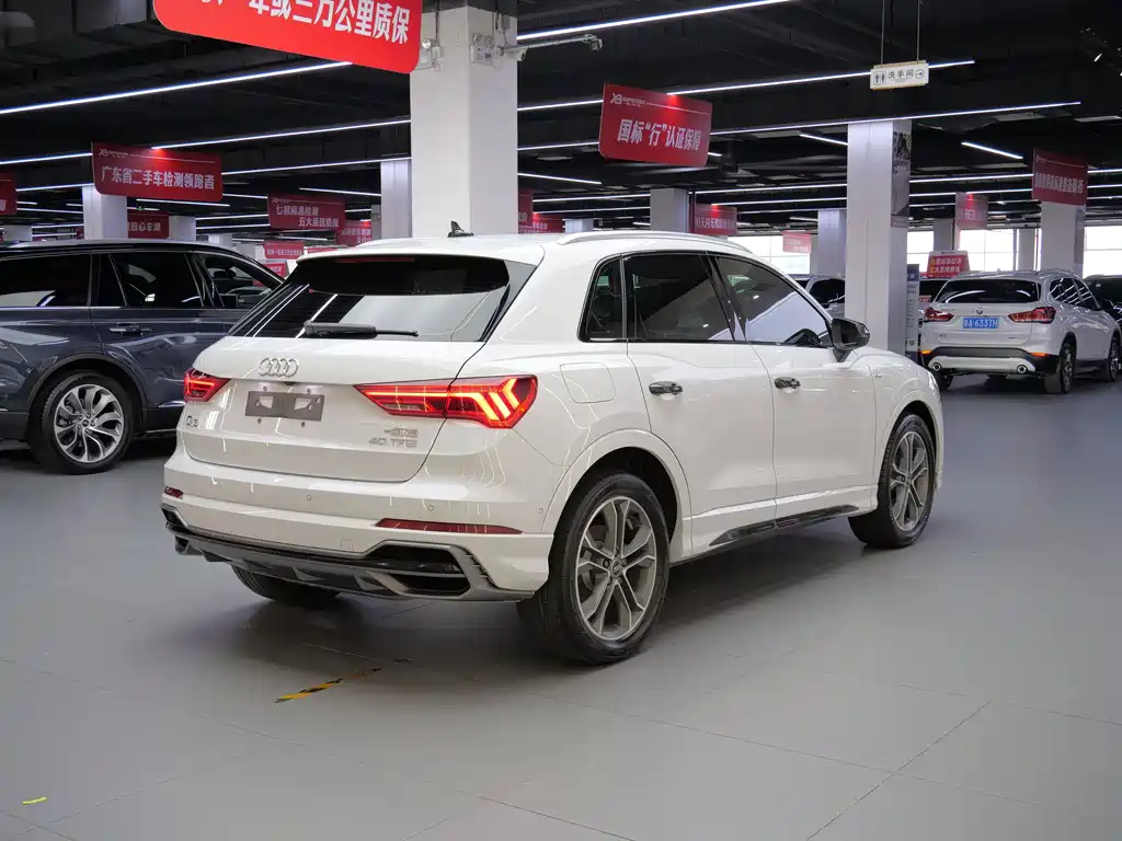 Audi Q3 2023 — фото 17