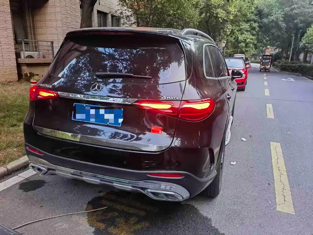 Mercedes-Benz GLC 2023